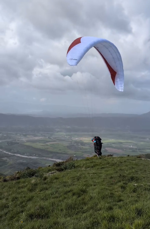 Antonio taking off from Punta Güe